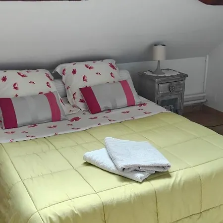 Les De Martine Et Guy - Bed & Breakfast
