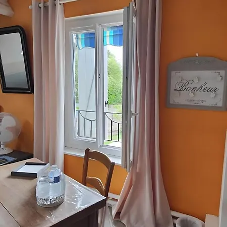 Les De Martine Et Guy - Bed and breakfast Sermaise (Essonne)